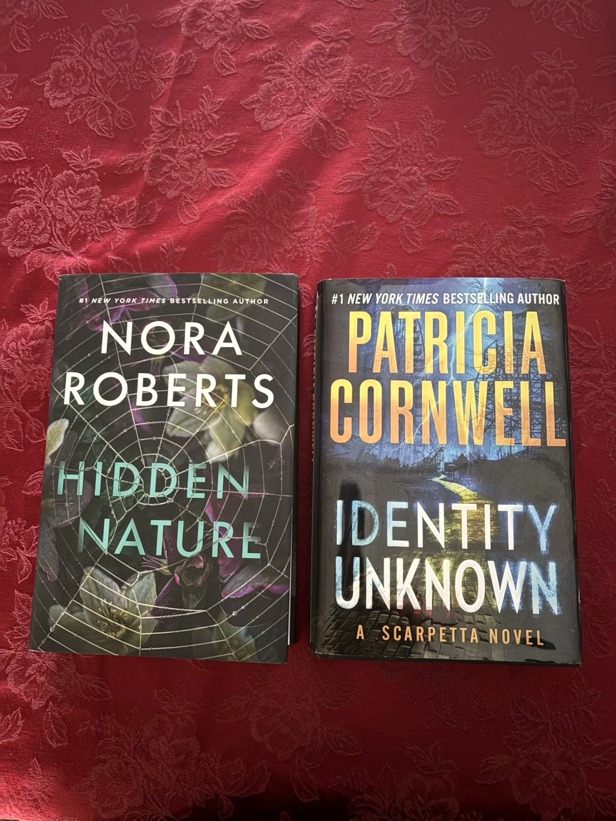 Nora Roberts « Hidden Nature » HC+P.Cornwell « Identity Unknown » HC 1st Ed. 2025+24