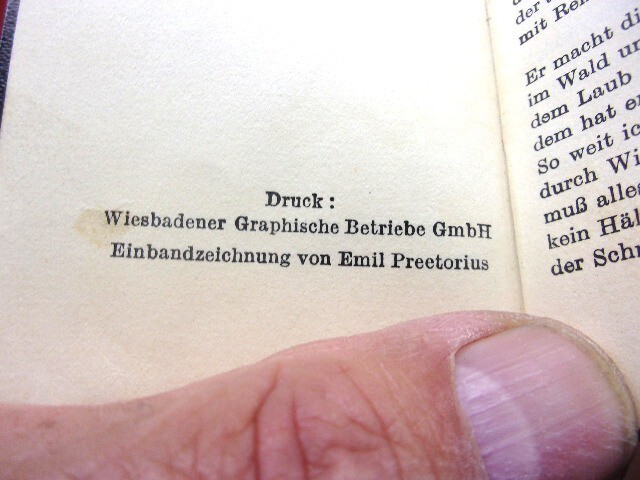 Vintage 1950&rsquo;s Deutsche Volkslieder German Folksongs 123 pages 2 1/2&Prime; x 3 3/4&Prime;