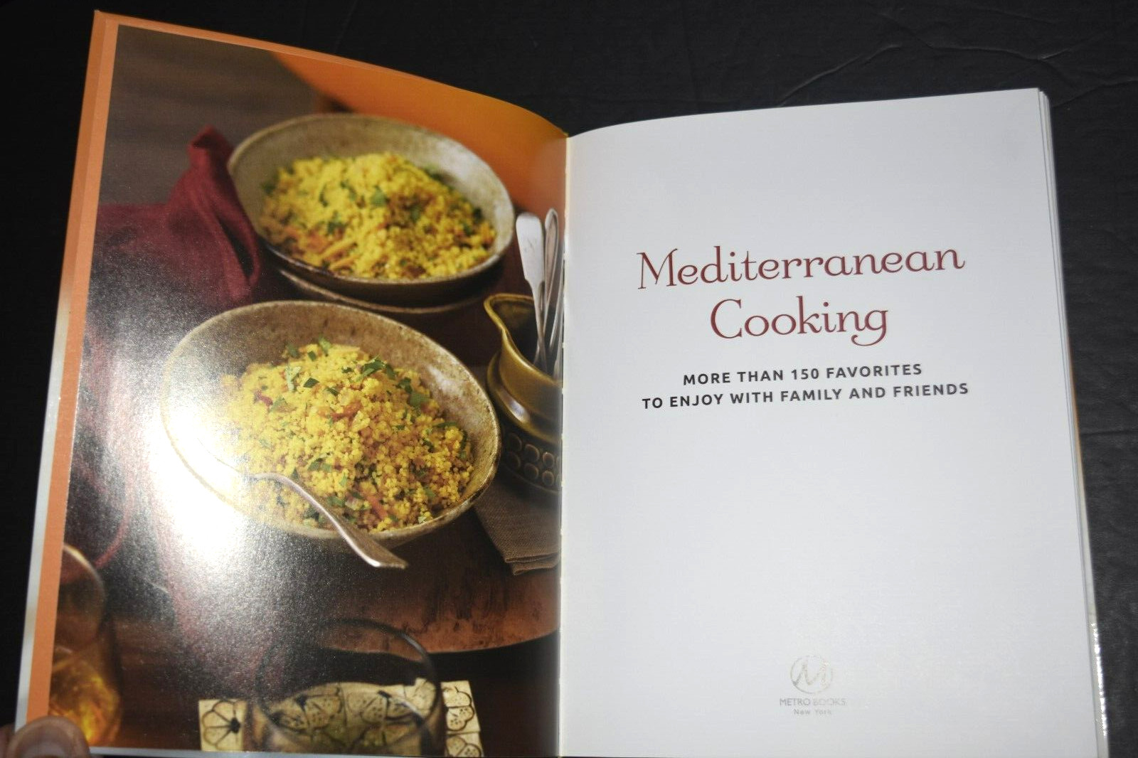SOFT COVER BOOK, « MEDITERRANEAN COOKING, » 150+ Recipes, 367 Pages, New (c) 2010