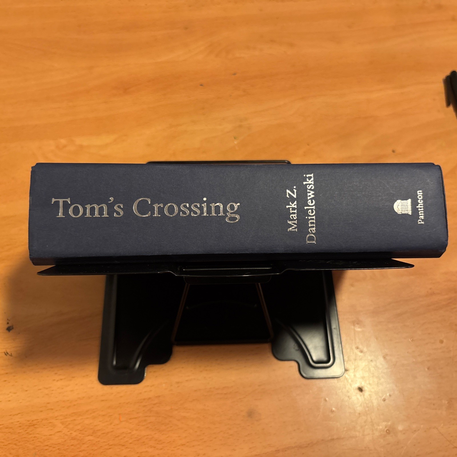 MARK Z DANIELEWSKI TOM&rsquo;S CROSSING Publisher Signed 1st Edition Unread